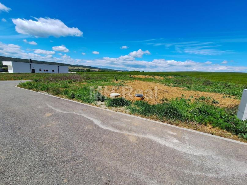 ROZHANOVCE - lukratívne stavebné pozemky  607 m2, 758 m2