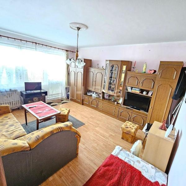 MOLDAVA NAD BODVOU - ul. NÁMESTIE MIERU pekný 1 izbový byt 35m2 KÚPOU VOĽNÝ