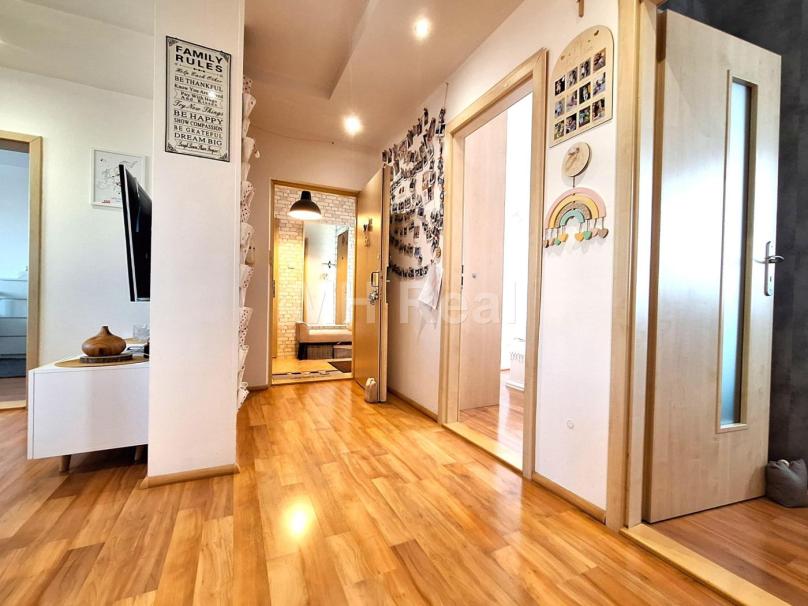 ROSNÁ - Juh Kompletne zrek. 4 iz. byt v blízkosti Centra mesta ROSNÁ - Juh Kompletne zrek. 4 iz. byt v blízkosti Centra mesta