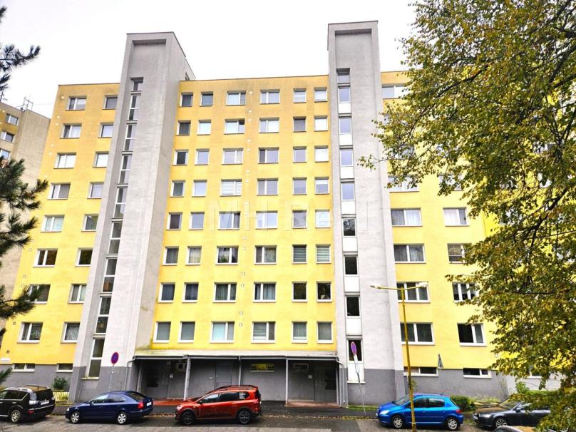 BUDAPEŠTIANSKA - Ťahanovce čiastočne zrek. 4 iz. byt Kúpou voľný BUDAPEŠTIANSKA - Ťahanovce čiastočne zrek. 4 iz. byt Kúpou voľný