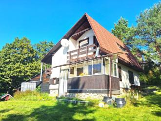 POPROČ - murovaná chata obkolesená prírodou